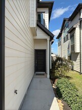 1555 Rustling Creek Dr in Missouri City, TX - Building Photo - Building Photo
