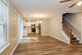 966 Windcroft Cir NW in Acworth, GA - Foto de edificio - Building Photo