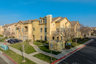 Syrah at Natomas Park in Sacramento, CA - Building Photo - Building Photo