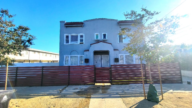 3536 W 60th St