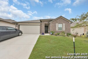 825 Indian Mallow in Seguin, TX - Building Photo