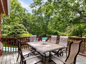 12 Hildreth Rd in Hampton Bays, NY - Building Photo - Building Photo