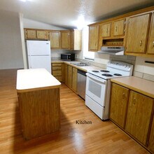 1808 McIver, Unit B in Canyon Lake, TX - Foto de edificio - Building Photo