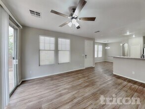 6712 Black Oil Dr in Las Vegas, NV - Building Photo - Building Photo