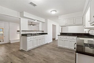 2598 Clark Ln in Paris, TX - Building Photo - Building Photo