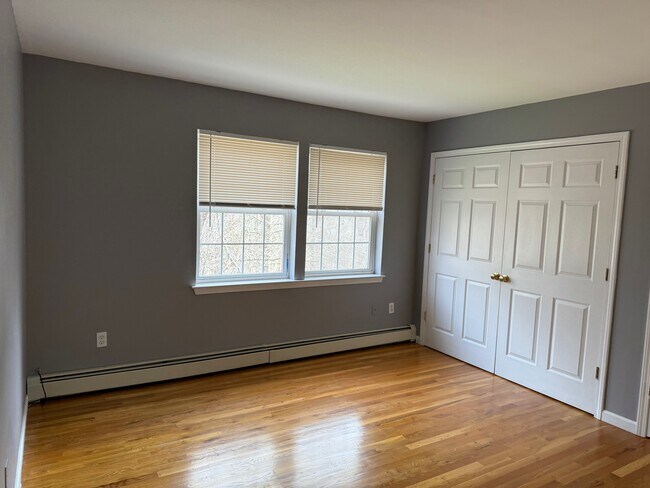 307 County Route 49, Unit 1 in Middletown, NY - Building Photo - Building Photo