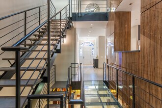 36 E Schiller St in Chicago, IL - Building Photo - Building Photo