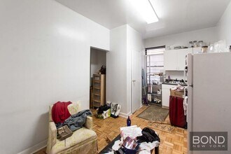 369 Broome St in New York, NY - Building Photo - Building Photo