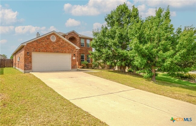 property at 206 Crowfoot Dr