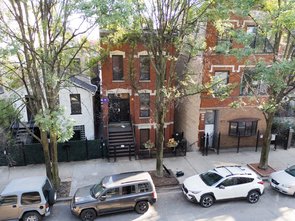 1519 W Thomas St in Chicago, IL - Building Photo