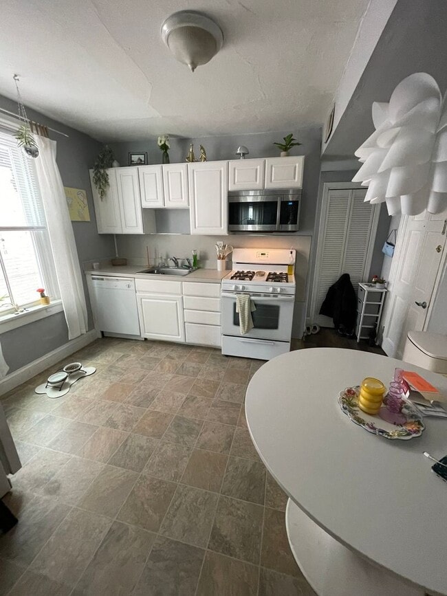 239 Bridge St in Phoenixville, PA - Building Photo - Building Photo