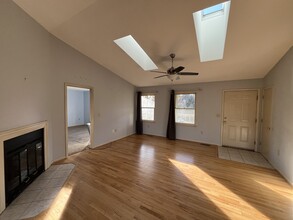 1104 Scott Alan Cir in Blacksburg, VA - Foto de edificio - Building Photo