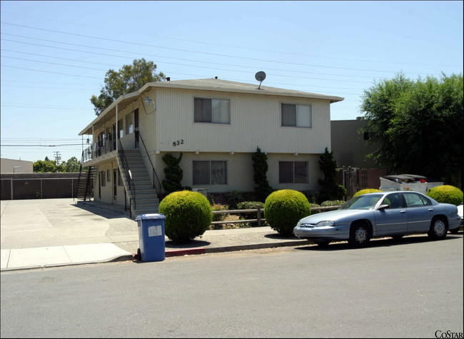 832 Deland in San Jose, CA - Foto de edificio - Building Photo