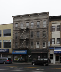 16 S Main St in Port Chester, NY - Foto de edificio - Building Photo