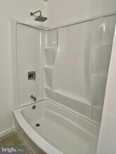 2747 Fort Scott Dr in Arlington, VA - Foto de edificio - Building Photo