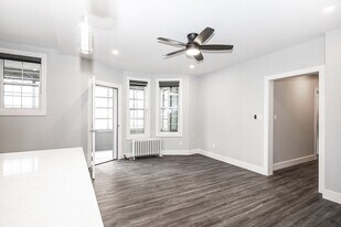 883 Grosvenor Avenue Apartment in Winnipeg, MB - Building Photo