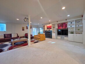 1025 Rosewood Dr in Carpentersville, IL - Building Photo - Building Photo