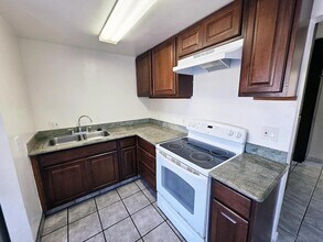 4056 Van Dyke Ave, Unit 4 in San Diego, CA - Building Photo - Building Photo