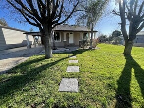 8302 Bailey Rd in Yuba City, CA - Building Photo - Building Photo