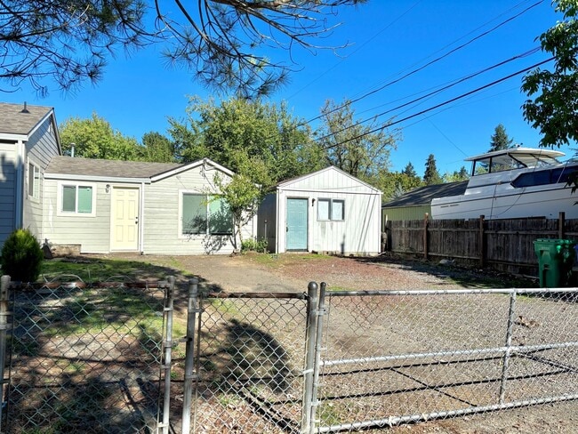 11411 SE Boise St in Portland, OR - Building Photo - Building Photo