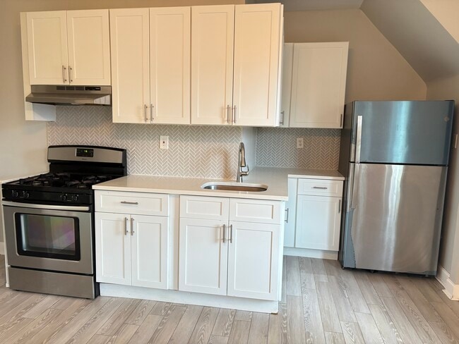 226 N Park St, Unit 2