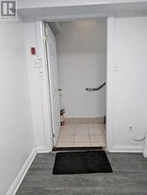 2823 Danforth Ave in Toronto, ON - Building Photo - Building Photo