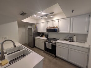 100 E Fillmore St, Unit 117 in Phoenix, AZ - Building Photo - Building Photo
