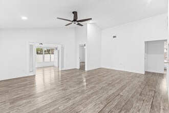 125 Raintree Trail in Jupiter, FL - Building Photo - Building Photo