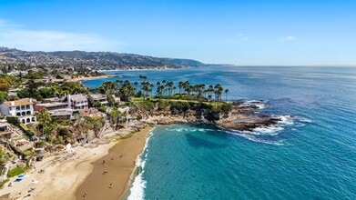 1290 N Coast Hwy in Laguna Beach, CA - Foto de edificio - Building Photo