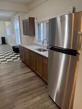 832 Wealthy St SE in Grand Rapids, MI - Building Photo - Building Photo