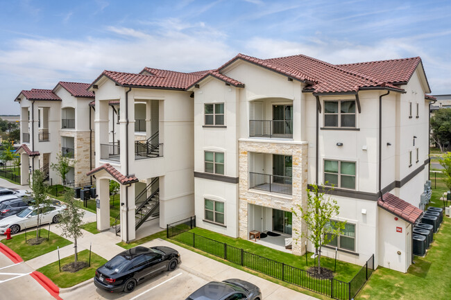 Avery Oaks in Austin, TX - Foto de edificio - Building Photo