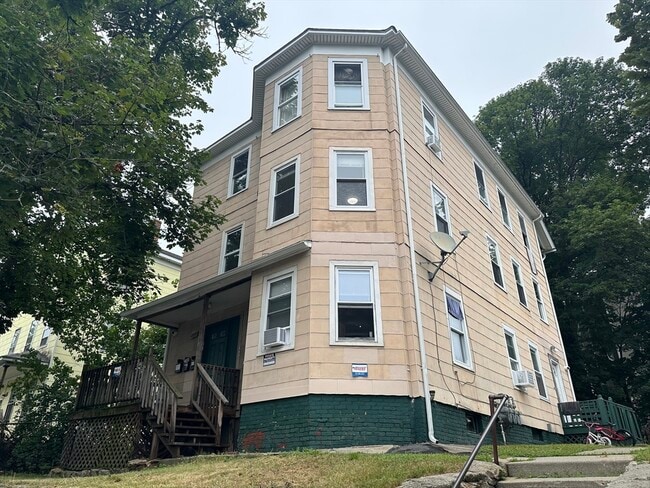 property at 14 Hooper St