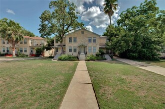 2102 Enfield Rd in Austin, TX - Building Photo - Building Photo