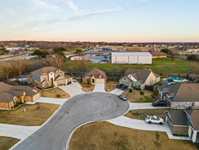 5006 Fallen Tree Dr in Temple, TX - Building Photo - Building Photo