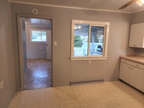 1307 South Lincoln Road in Escanaba, MI - Building Photo - Building Photo