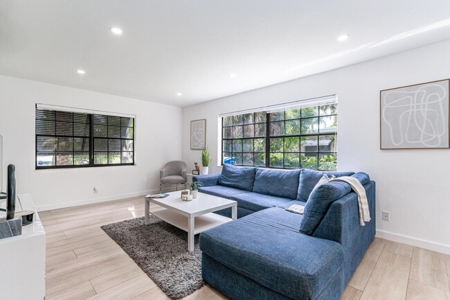 property at 809 SW 14th Ct