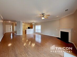 2013 Branch Oak Trail in Nashville, TN - Foto de edificio - Building Photo