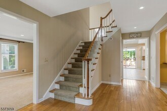 833 Carnoustie Dr in Bridgewater, NJ - Foto de edificio - Building Photo