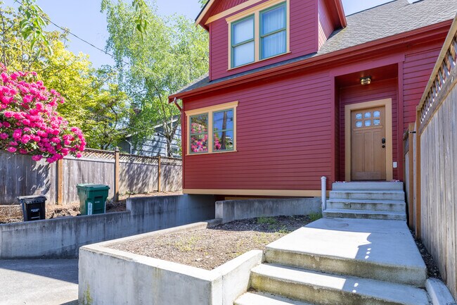 2321 N 61st St in Seattle, WA - Foto de edificio - Building Photo