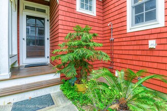 26 Atlantic Ave in Ocean Grove, NJ - Building Photo - Building Photo