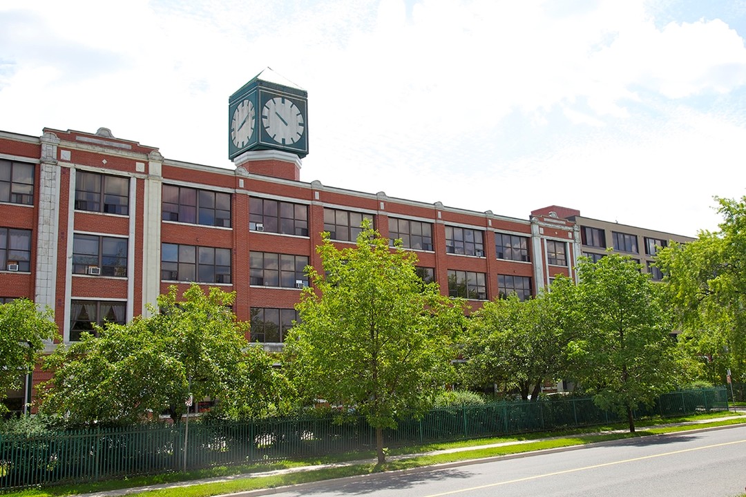 Time Square in Peterborough, ON - Building Photo