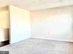 46382 Rilassare Terrace in Sterling, VA - Building Photo - Building Photo