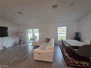 4421 NE 15th Pl in Cape Coral, FL - Building Photo - Building Photo