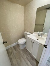 7785 SW 86th St in Miami, FL - Foto de edificio - Building Photo