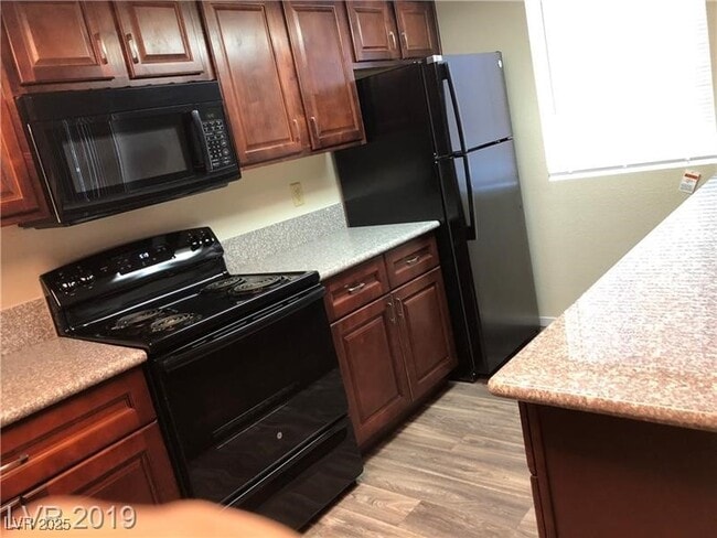 4401 Alexis Dr in Las Vegas, NV - Building Photo - Building Photo
