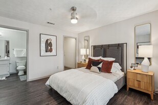 Gwinnett Pointe in Norcross, GA - Building Photo