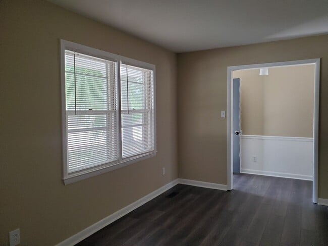 1960 Windlock Dr in Fayetteville, NC - Building Photo - Building Photo