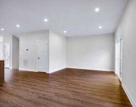 19 Peckwell St in Mt. Olive, NJ - Building Photo - Building Photo