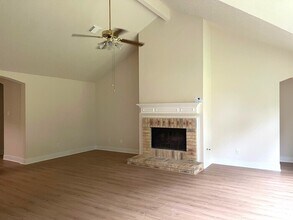 14615 Wressell Dr in Houston, TX - Building Photo - Building Photo