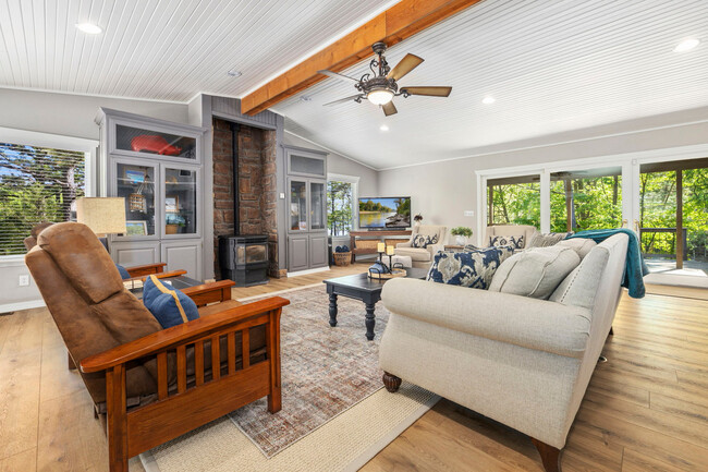 property at 10135 Elizabeth Dr